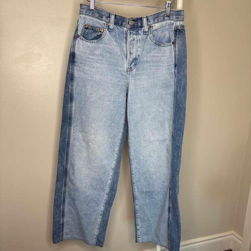 Universal Thread Classic Blue Jeans - Picture 2 of 9